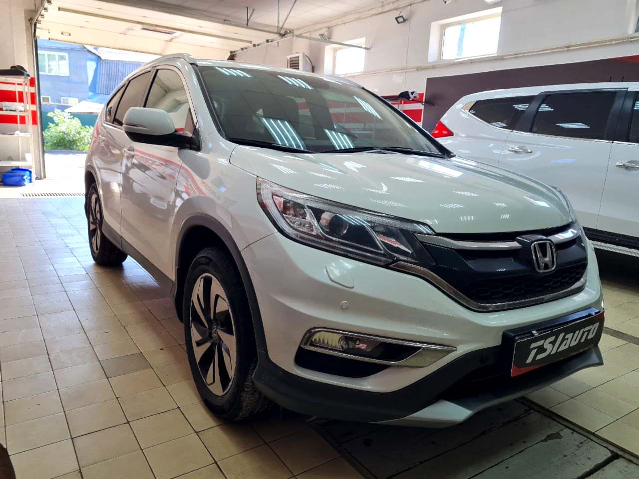 Правильная шумоизоляция Honda CR-V 5 в Алматы Правильная шумоизоляция Honda CR-V 5 в Алматы