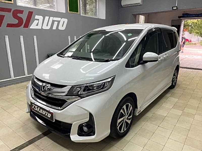 Шумоизоляция Honda Freed в Алматы Шумоизоляция Honda Freed в Алматы
