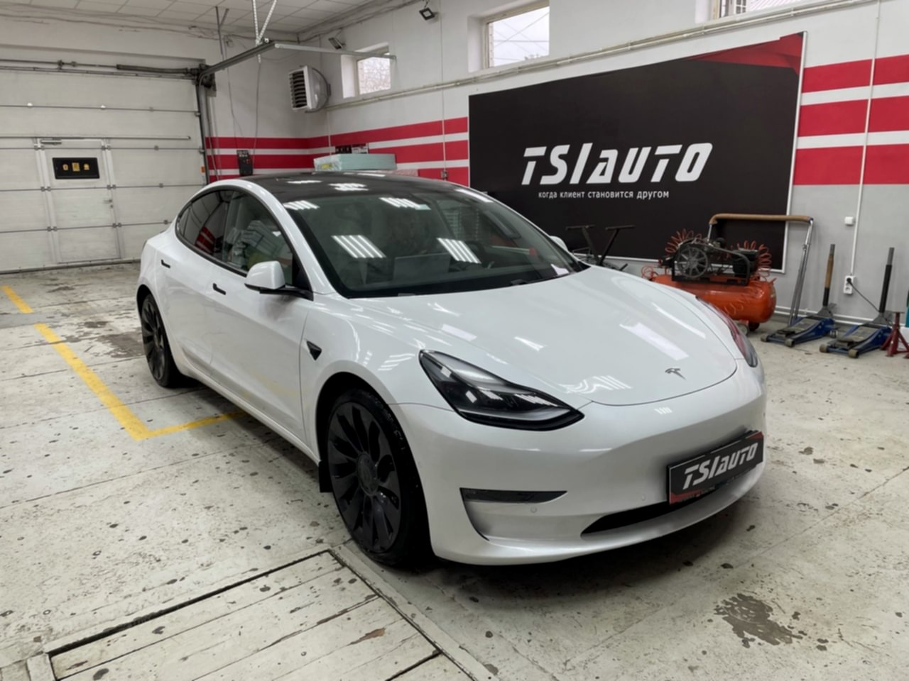 Шумоизоляция Tesla Model 3 в Алматы Шумоизоляция Tesla Model 3 в Алматы